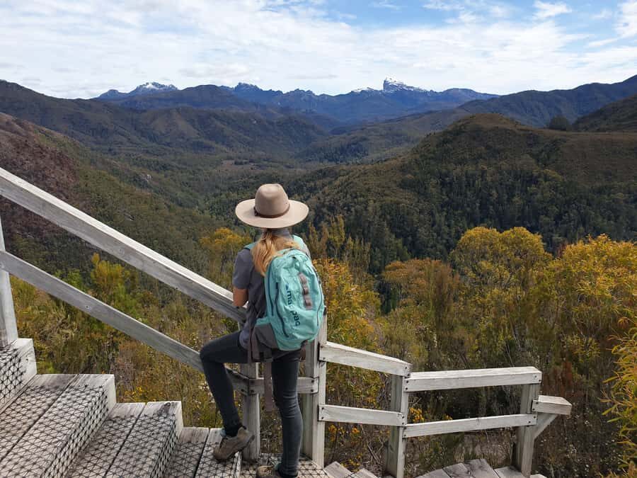 From Hobart: 5-Day Tasmania West & East Coast Tour - Where you sleep: motels vs hostels and what that changes