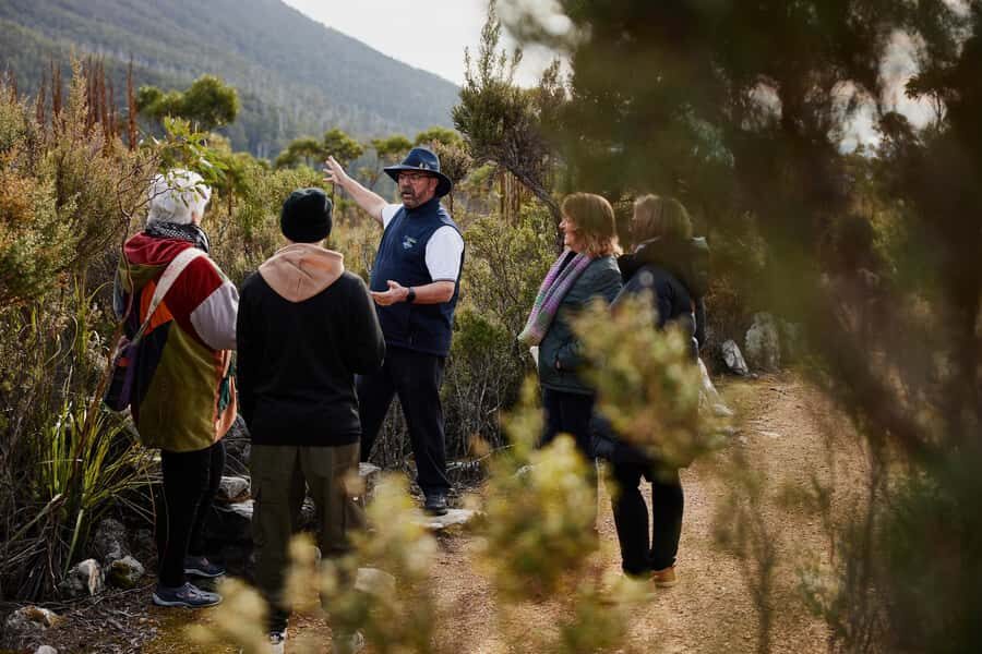 Grand Hobart & Richmond Full-Day Tour - Richmond Historic Village: 3 Hours to Shop, Wander, and Picture 1820s Tasmania
