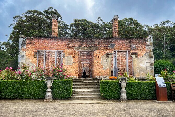 Grand Port Arthur with guided Isle of the Dead tour - Richmond Bridge Photo Stop and Pirates Bay Lookout