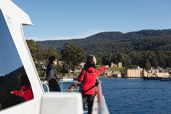 Grand Port Arthur with guided Isle of the Dead tour - The Carnarvon Bay Cruise and the Guided Isle of the Dead Walk