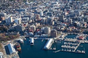 Hobart 1-Hour Learn to Fly Experience - How one hour turns into real flying time