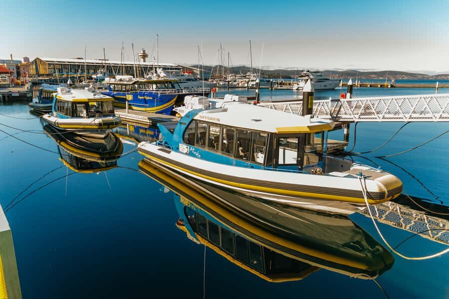 Hobart: 2.5-hour Iron Pot Lighthouse Cruise - Iron Pot Lighthouse and the early Hobart stories that make it stick