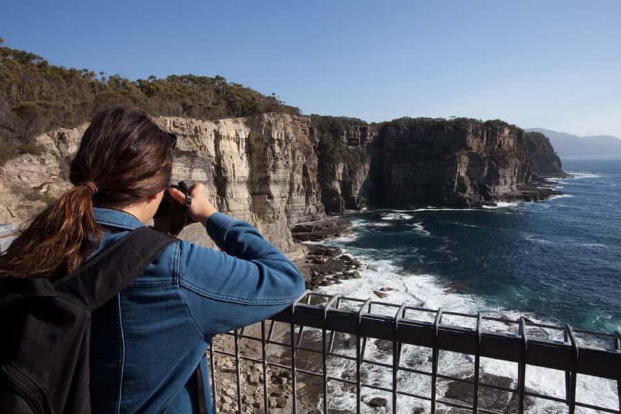 Hobart: Port Arthur, Richmond & Tasman Peninsula Active Tour - Isle of the Dead Harbour Cruise: A 25-Minute Perspective Shift