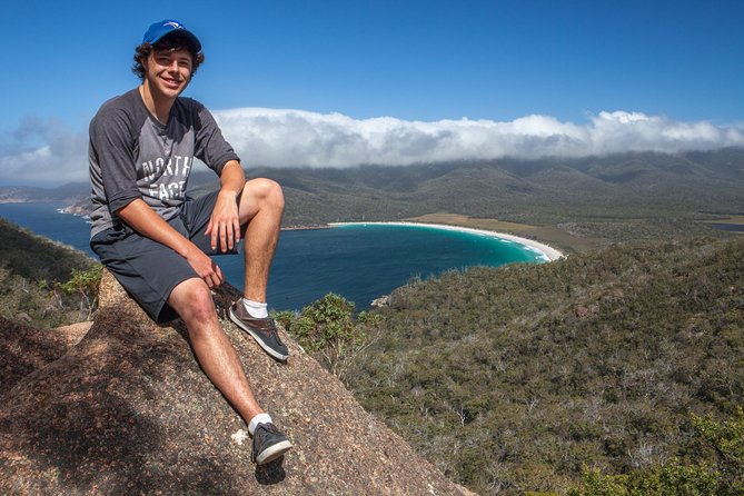 Hobart: Wineglass Bay & Freycinet National Park - Active Day Tour - Devil’s Corner Winery: the tasting stop with a view